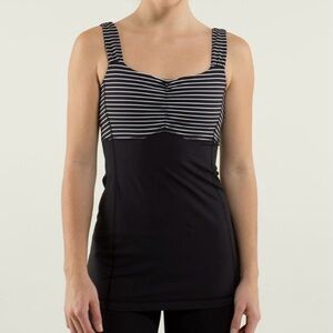 LULULEMON Parallel Stripe Black White Aria Tank‎ II Power Luxtreme Yoga Top Sz 8